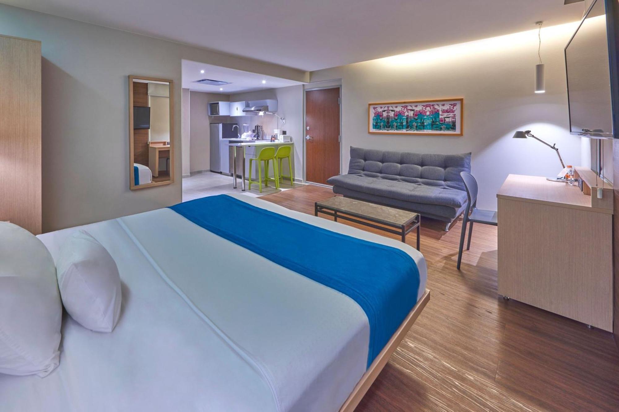 City Express Suites By Marriott Playa Del Carmen Exteriör bild