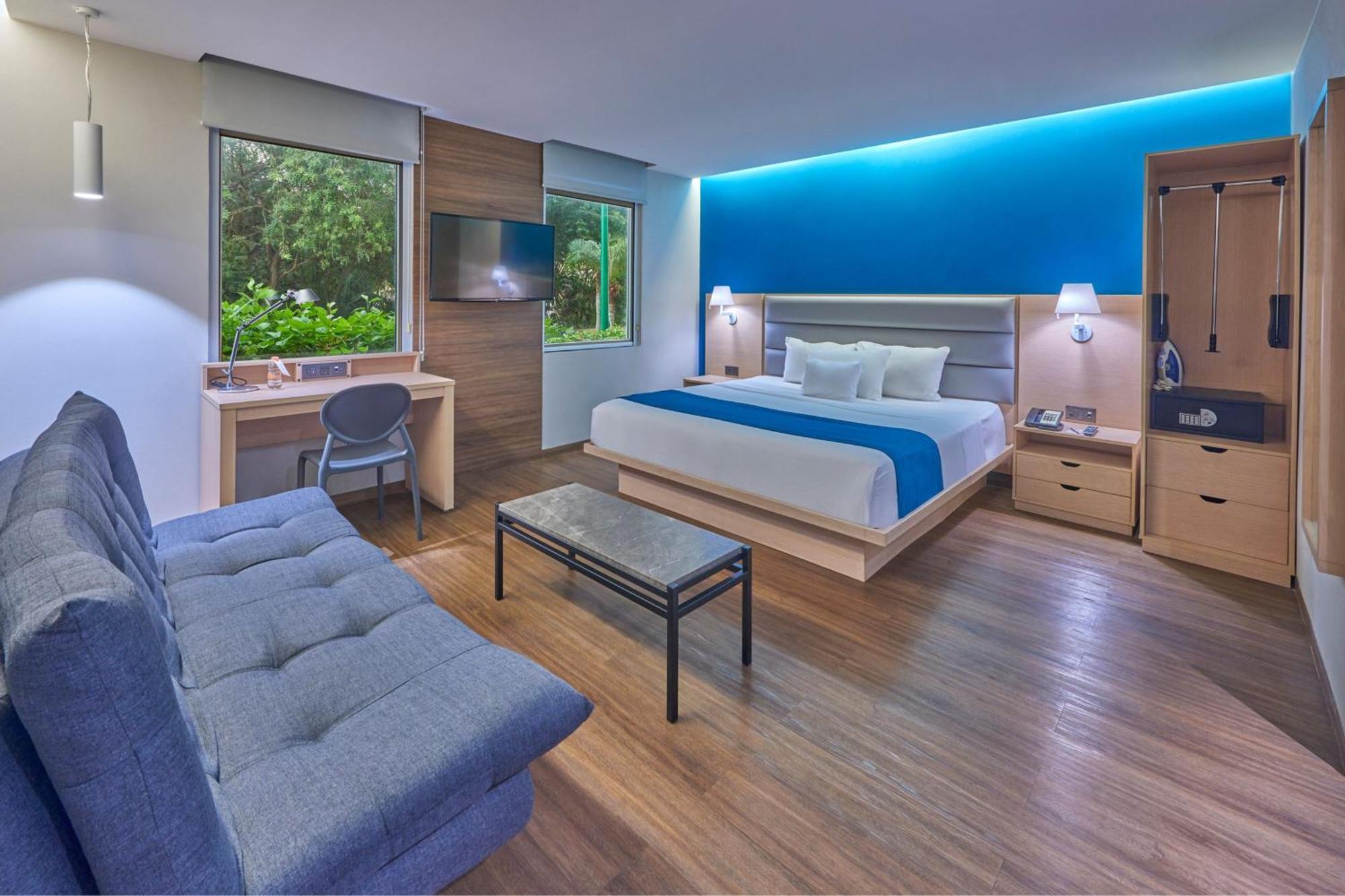 City Express Suites By Marriott Playa Del Carmen Exteriör bild